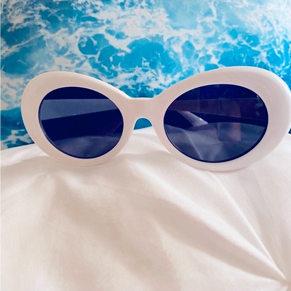 Accessories - NEW WHITE CLOUT SUNGLASSES